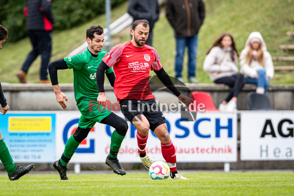 TSV Peißenberg vs WSV Unterammergau | Abstiegs Qualifikationsrunde Kreisliga Gruppe C, TSV Peißenberg vs WSV Unterammergau, 20240420,
Gabriel RAWITZ (TSVP 2) in Aktion,
2024-04-20 in Peißenberg (Sportplatz Peißenberg)
2 Gabriel RAWITZ (TSVP 2), 2 Tobias SPEER (WSVU 2)
Copyright: WolfgangxLindner www.foto-lindner.de