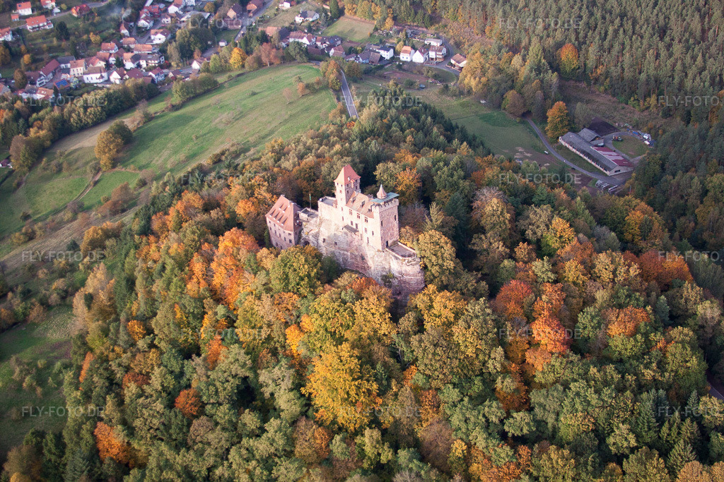 Luftbild: Burg Berwartstein in Erlenbach bei Dahn im Bundesland Rheinland-Pfalz in Deutschland. Foto: IMG_53939.jpg vom 20.10.2012 durch Werner Riehm/FLY-FOTO.de