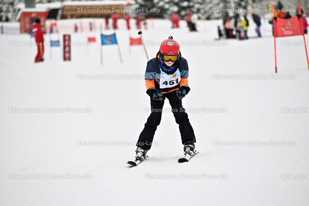 SRF_20.02.2026_0269 | Skirennfotos,Serfaus,Fiss,Ladis,Kinderskirennen,Winter,Tirol,Oberland,skirace,SFL,feelfree,weil wir's genießen,ski,Ski,skifahren,Sonnenplateau, - Realisiert mit Pictrs.com