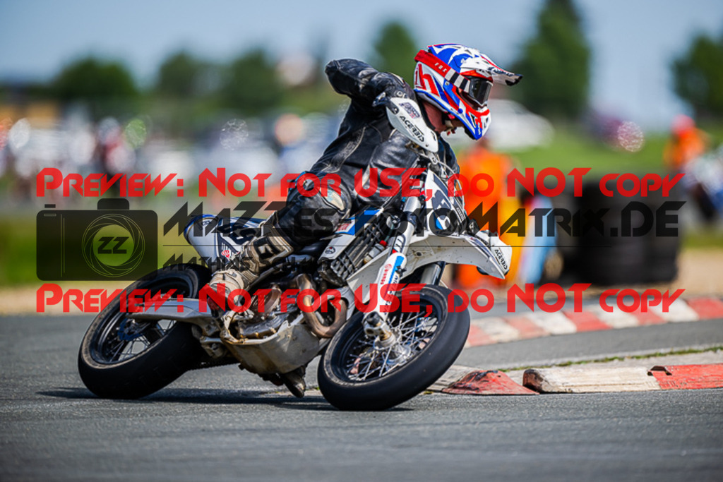 MaZZes_FotoMatrix_220903_3384 | UE40