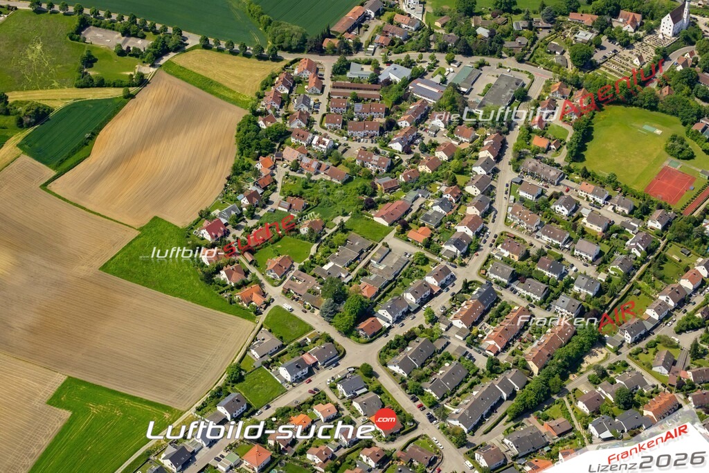 Das Luftbild zeigt Stätzling belingerstrasse Friedberg - Die Luftaufnahme wurde 2023 vom UL-Flugzeug aus erstellt ( keine Drohne ) - Hochauflösende Luftaufnahme - Für grossformatige Ausdrucke geeignet. Die Geschenkidee !Mit Lizenz und Bildrechte bestellbar