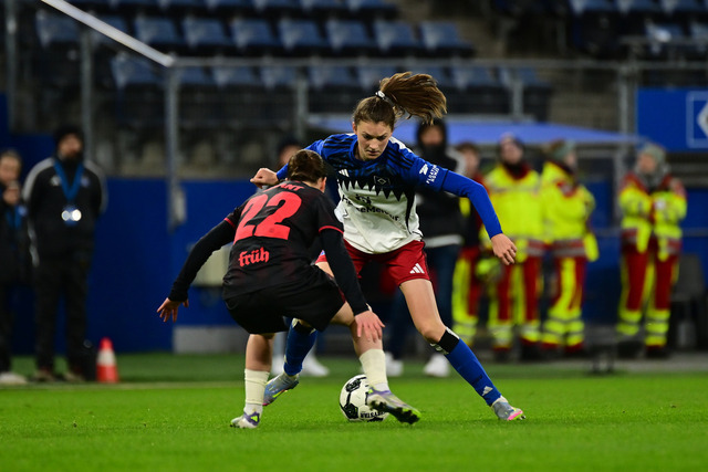 Fußball I Frauen I Saison 2025-2026 I DFB-Pokal I Achtelfinale I Hamburger SV - Bayer 04 Leverkusen I 16360 | Der Sportfotograf. - Realisiert mit Pictrs.com