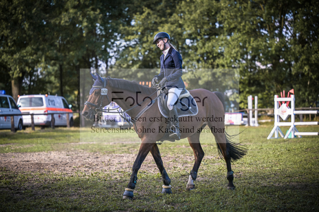 DOS_0266 | Entdecke hochwertige Reitturnierfotos von Foto Oger. Professionell, emotional und authentisch – jetzt Lieblingsmomente im Shop bestellen.Deutschlandweite Turnierfotografie. - Realisiert mit Pictrs.com