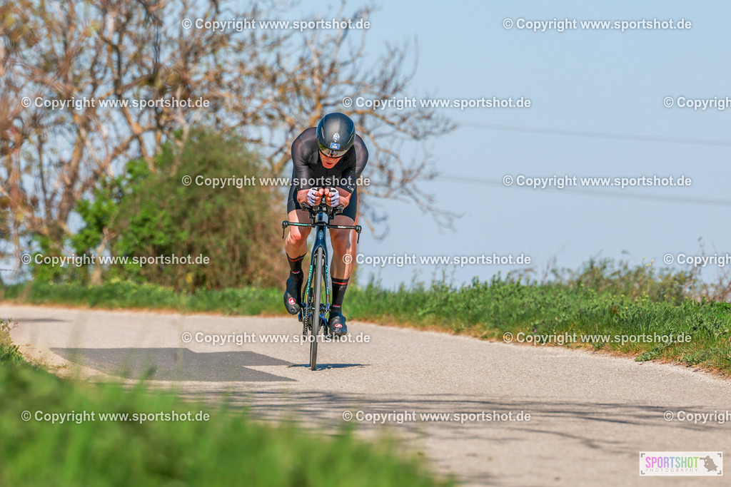 372_AR7_4121 | Neusiedlersee Radmarathon 2026@sportshot_your_pictrs #yourpictures#roadtowm2029 #nrm #neusiedlerseeradmarathon #neusiedlersee #neusiedlerseetourismus #burgenland #mörbisch #nrm26 #burgenlandtourismus #voglundco #poweredbyburgenlandtourismus #radsport #rad #marathon #ucigranfondo #visitburgenland #ucigranfondoworldseries