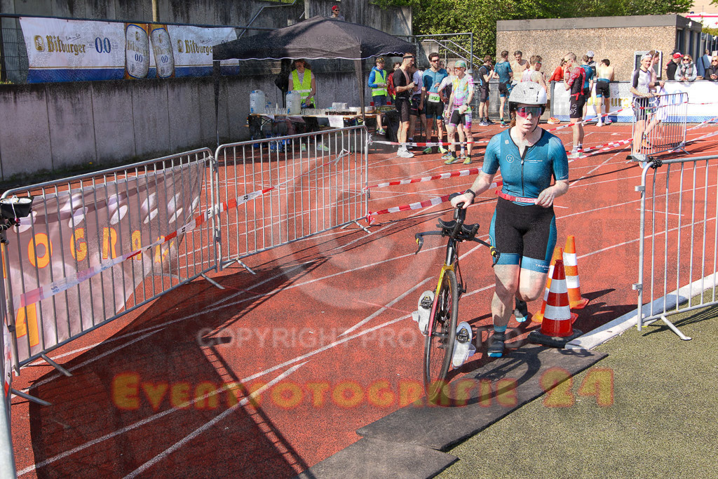 220424_1059_EV8_8867 | Sportfotografie im Rhein-Sieg Kreis, Köln, Bonn, NRW, Rheinland Pfalz, Hessen, etc. Unser Tätigkeitsfeld umfasst den Laufsport vom Volkslauf über den Marathon, Duathlon, Triathon bis zum Ultralauf wie Kölnpfad Ultra oder Schindertrail.
