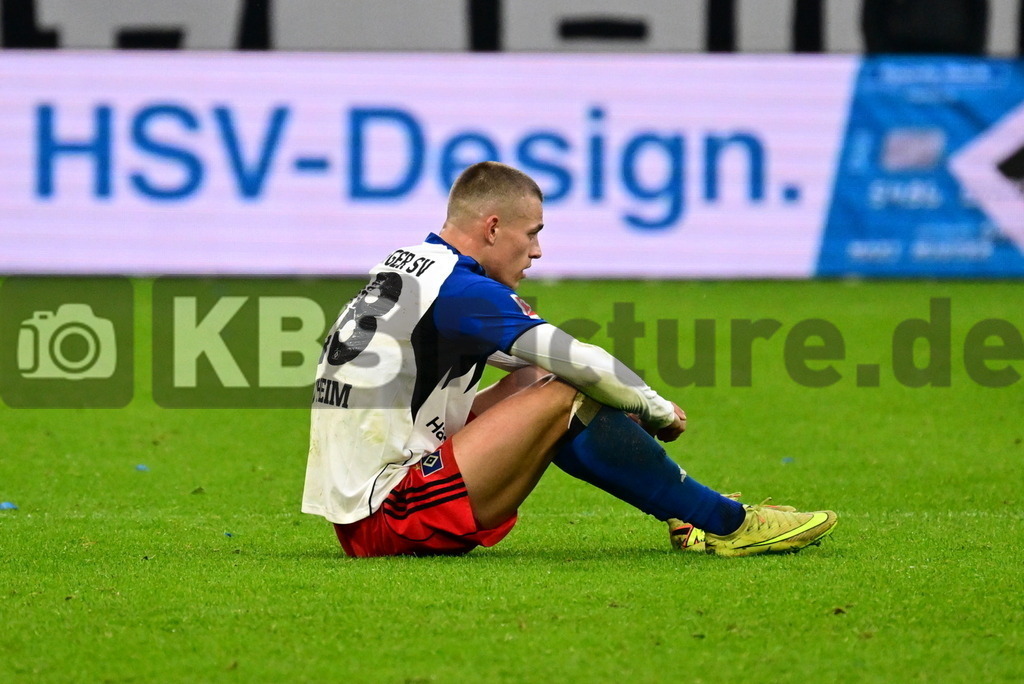 KBS Picture_HSV-Wolfsburg_032 | Verloren Niedergeschlagen Muheim Miro (HSV) ,Sportplatz :  Volksparkstadion, - Realisiert mit Pictrs.com