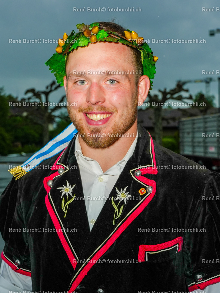 Elmiger Matthis (2)-2 | René Burch leidenschaftlicher Fotograf aus Kerns in Obwalden.  Hier finden sie Sport, Landschaft und Natur Fotografie.
 - Realisiert mit Pictrs.com