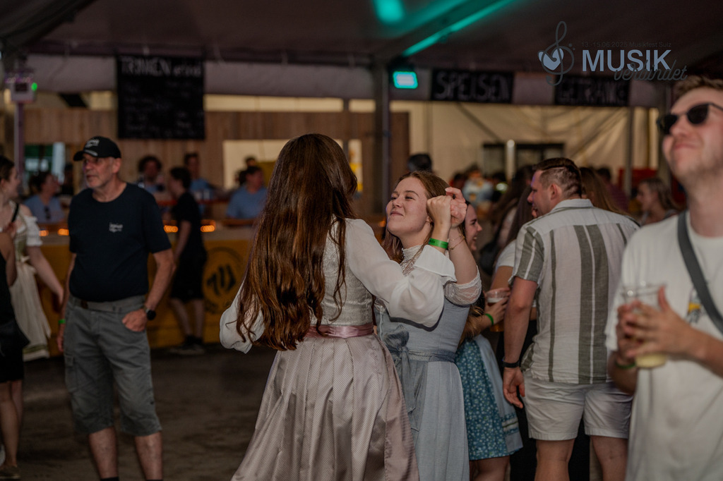 DSC_3317 | "Fussifoto.com – Ihr Ansprechpartner für hochwertige Fotografie! Entdecken Sie kreative Bilder und professionelle Dienstleistungen. Kontaktieren Sie uns für Ihre Projekte!"