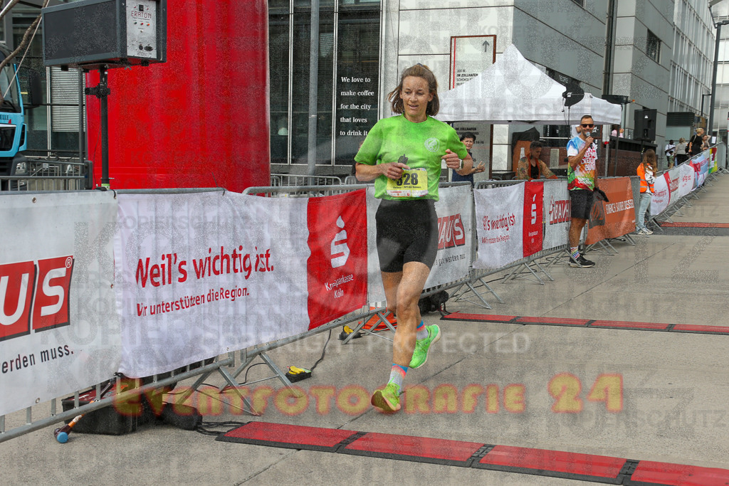 250920_1321_EX1_4115 | Sportfotografie im Rhein-Sieg Kreis, Köln, Bonn, NRW, Rheinland Pfalz, Hessen, etc. Unser Tätigkeitsfeld umfasst den Laufsport vom Volkslauf über den Marathon, Duathlon, Triathon bis zum Ultralauf wie Kölnpfad Ultra oder Schindertrail.