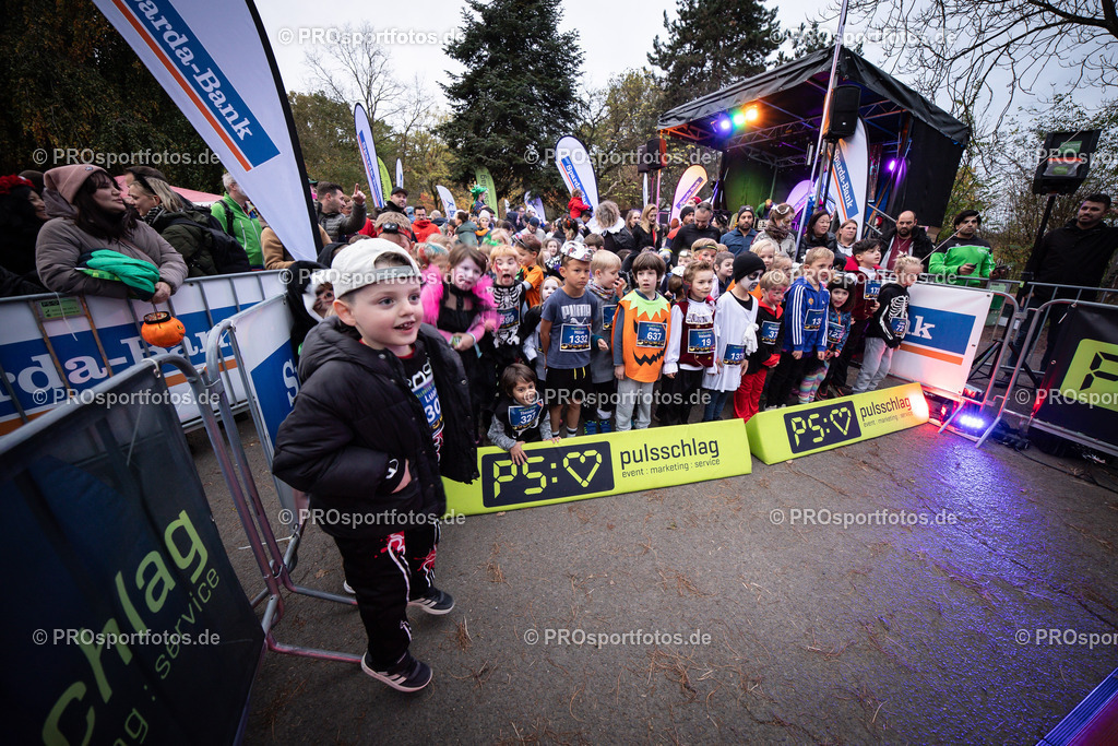 Halloween Run 2025 in Koeln, 31.10.2025 | Impressionen vom Halloween Run 2025 am 31.10.2025 in Koeln (Forstbotanischer Garten Rodenkirchen). Foto: Axel Kohring/Beautiful Sports