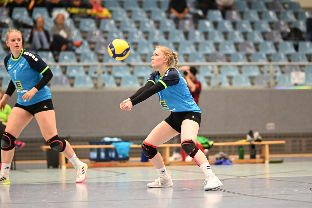 Volleyball I Frauen I Saison 2023-2024 I Dritte Liga Nord I VT Hamburg - Eimsbütteler TV 2 | Der Sportfotograf. - Realisiert mit Pictrs.com