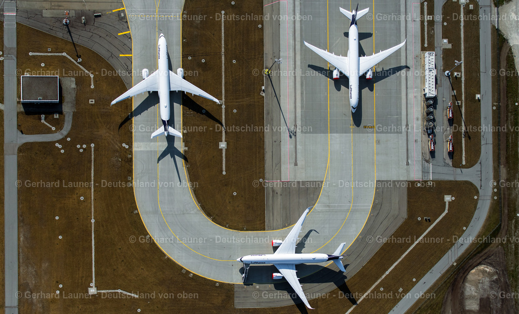 4022861 | Der Flughafen München „Franz Josef Strauß“ (IATA-Code: MUC, ICAO-Code: EDDM) ist der Verkehrsflughafen der bayerischen Landeshauptstadt München. Er liegt im Gebiet der Landkreise Erding und Freising in Bayern