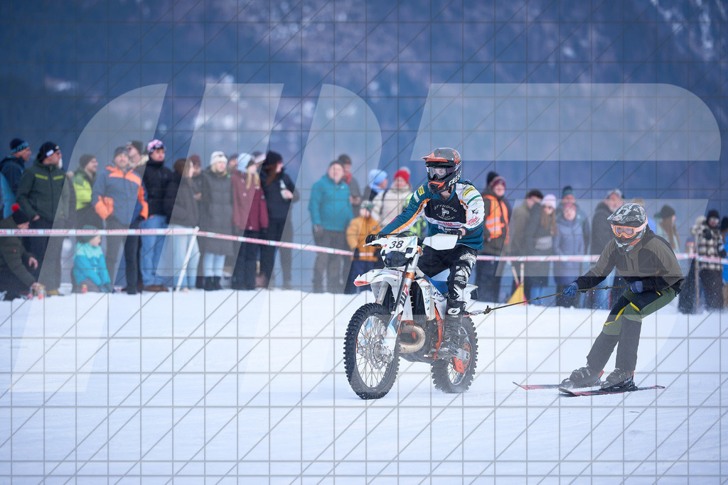 11. Holzknecht Skijöring | Skijöring am 24.01.2026: 11. Holzknecht Skijöring in Gosau am Dachstein, Oberösterreich, ÖsterreichFoto: © 2026 Martin Bihounek | mb-creative.eu