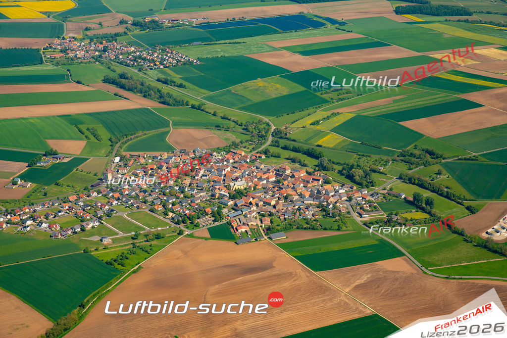Das Luftbild zeigt :  Prosselsheim - Die Luftaufnahme wurde 2024 vom UL-Flugzeug aus erstellt ( keine Drohne ) - Hochauflösende Luftaufnahme - Für grossformatige Ausdrucke geeignet. Die Geschenkidee !Mit Lizenz und Bildrechte bestellbar