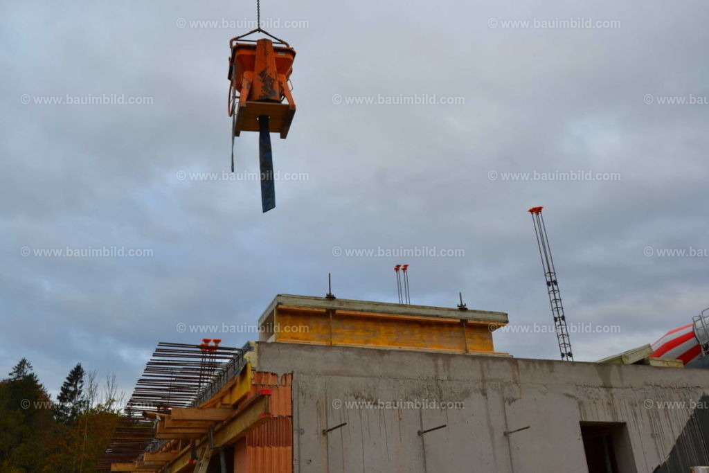 bib-lg04-betonarbeiten-0387 | Nach LV-Leistungsgruppen sortierte Detailfotos über den Bau eines Hauses. Alle Hausbau-Bilder direkt vom Urheber und Autor der Website Haus-Selber-Bauen.com