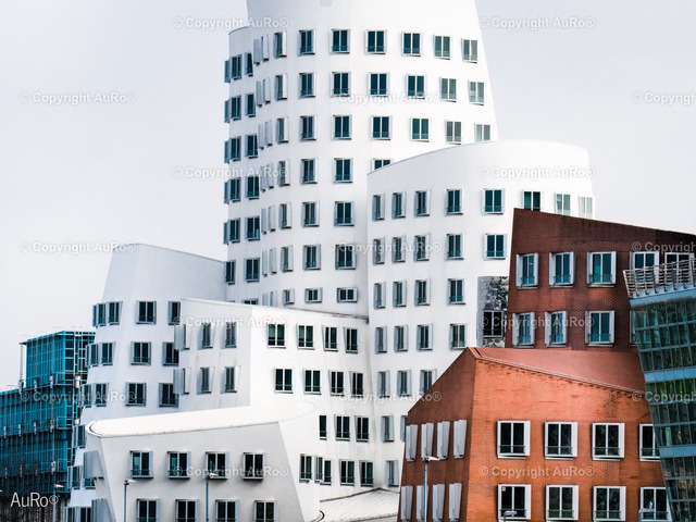 Gehry 2 Düsseldorf Medienhafen | AuRo® Services - Realisiert mit Pictrs.com