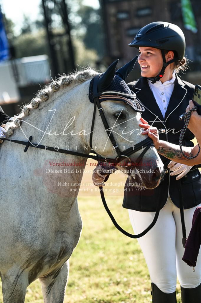 DSC_0548 | Pferde- und Turnierfotografie in Westsachsen. Pferdeportraits, Auftragszeichnungen und intuitive Kunst.