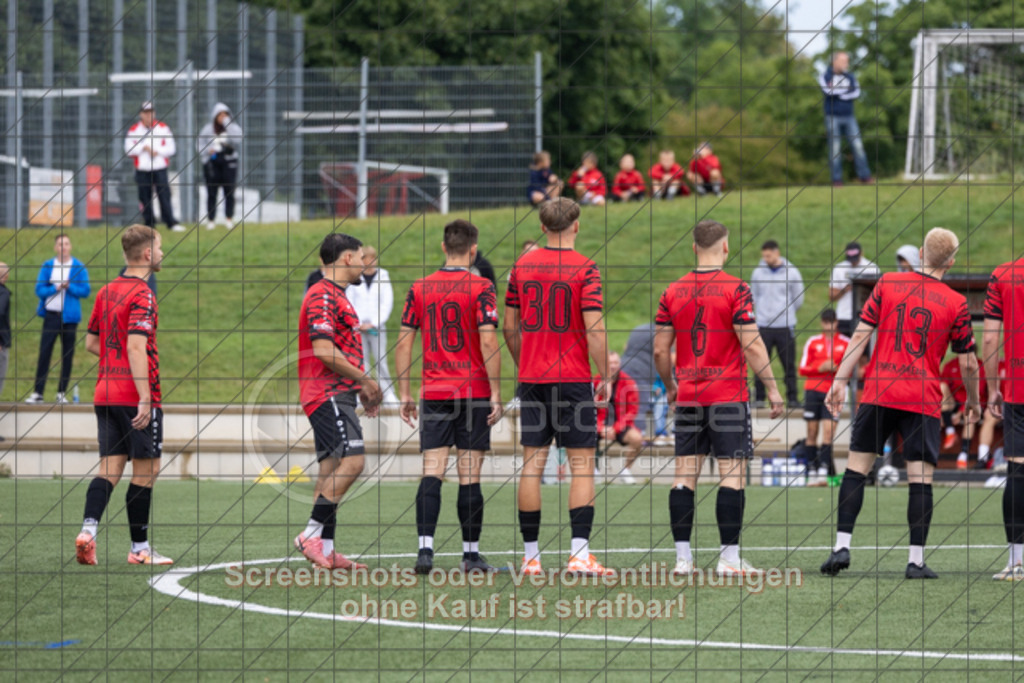 20250726_172900_0011 | #,TSV Bad Boll (rot/schwarz) vs. TSVGG Plattenhardt (blau/rot), Fussball, DB-Regio-WFW-Pokal - wfv, 1.Runde, Saison 2025/2026, Kunstrasenplatz, Erlengarten 37, 73087 Bad Boll, 26.07.2025 - 17:30 Uhr,Foto: PhotoPeet-Sportfotografie/Peter Harich