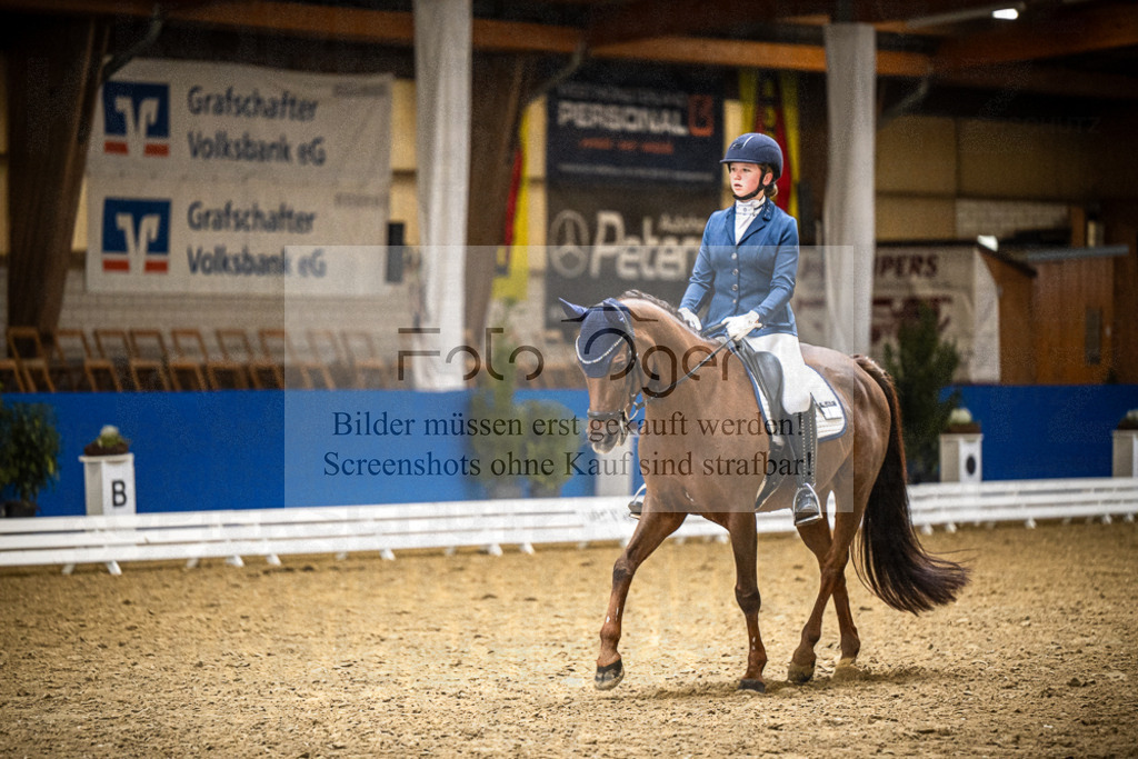 DOS_2043 | Entdecke hochwertige Reitturnierfotos von Foto Oger. Professionell, emotional und authentisch – jetzt Lieblingsmomente im Shop bestellen.Deutschlandweite Turnierfotografie. - Realisiert mit Pictrs.com