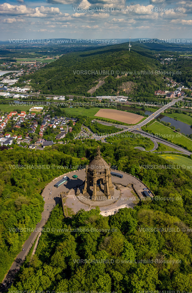 PortaWestfalica240505318Wiehengebirge_Kaiser-Wilhelm-Denkmal | Luftbild, Kaiser-Wilhelm-Denkmal, kulturelles Denkmal, Wiehengebirge, Fluss Weser und Portabrücke, Fernsehturm Porta Westfalica, Barkhausen, Porta Westfalica, Ostwestfalen, Nordrhein-Westfalen, Deutschland