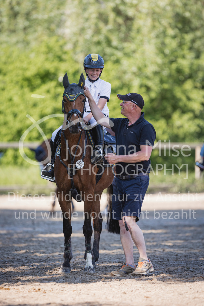 250501_MünsterHandorf_PonyTrophy-216 | Deine schönsten Turniermomente als professionelle Fotos! Entdecke hochwertige Pferdesport-Fotografie im Online-Shop. Jetzt Fotos finden & bestellen!