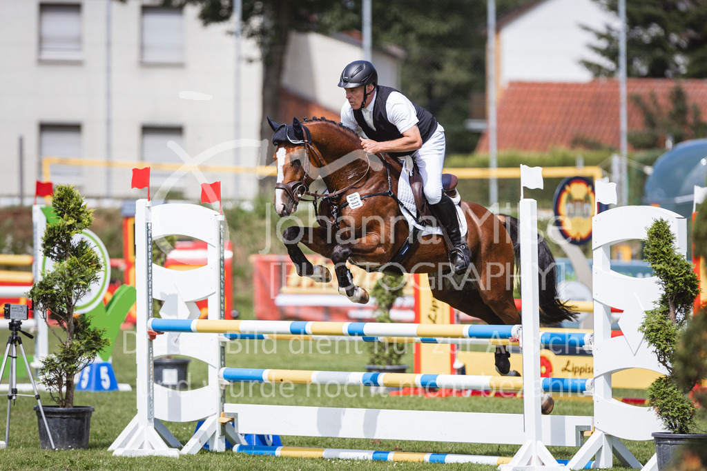 240719_LC_SprPf-A2-214 | Deine schönsten Turniermomente als professionelle Fotos! Entdecke hochwertige Pferdesport-Fotografie im Online-Shop. Jetzt Fotos finden & bestellen!