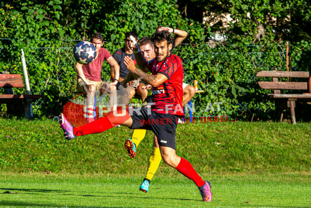 Kärntner Liga | Kärntner Liga ATUS Ferlach - ASKÖ Köttmannsdorf am 02.09.2023 in Ferlach
(Sportplatz), Austria, (Photo by Ernst Krawagner sport-fan.at) - Realisiert mit Pictrs.com