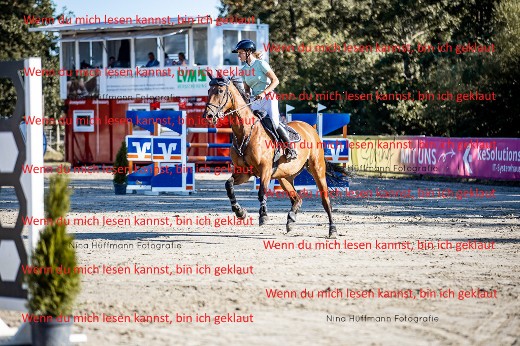 BK1A8171 | Turnierbilder Turnierfotos Nina Hüffmann Turnierfotografie Pferdefotografie Tierzeichnung Haustierzeichnung Pferdezeichnung Hundezeichnung Videograf  - Realisiert mit Pictrs.com