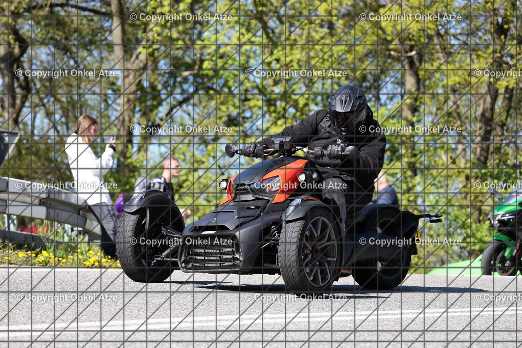 IMG_8428 | Fotograf am Kyffhäuser. Onkel Atze. Kyffhäuser Rennstrecke. Café36. Motorsportfotografie. - Realisiert mit Pictrs.com
