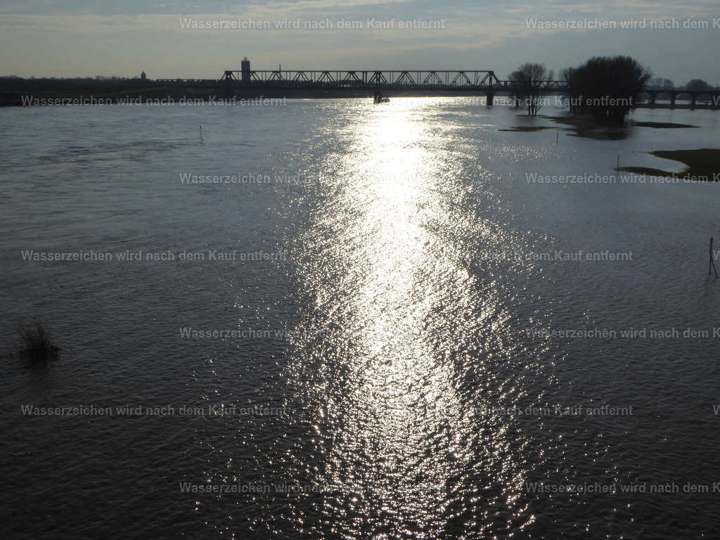 P1000765 | Entdecken Sie die faszinierende Welt von Norbert Michels: Surreale Kunstwerke, hochwertige Fotos, Leinwandbilder & Fotoprodukte wie Tassen mit bild7 - Realisiert mit Pictrs.com