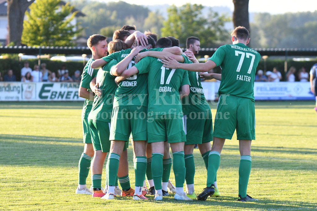 HR1_9817 | Ha-Ri; Sportfotografie Ha-Ri; Sporfotografie Harry Rindler; Sport Deggendorf; Sportbilder Deggendorf; Sportfotos Deggendorf; Sportfotos Niederbayern; Sportbilder Niederbayern; Amateursport Niederbayern; Bayern;  - Realisiert mit Pictrs.com