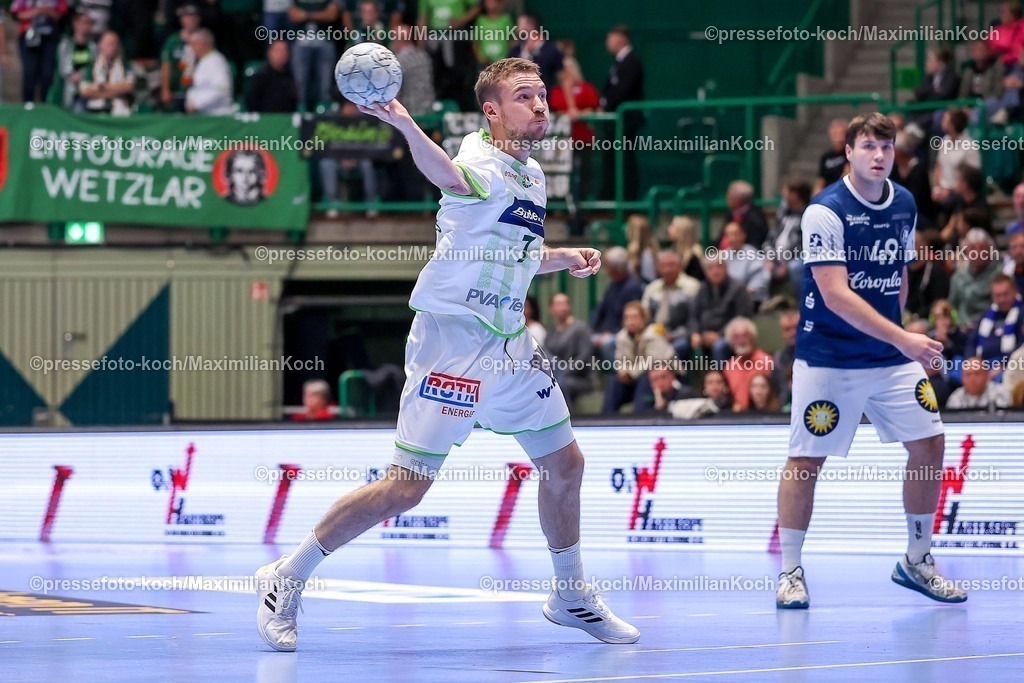 BHC09102501023 | 09.10.2025, Handball, HBL, Bergischer HC - HSG Wetzlar, Unihalle Wuppertal: Dominik Mappes (HSG Wetzlar #07) verwandelt den Siebenmeter