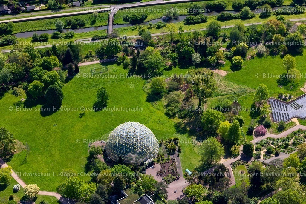 Luftbild Düsseldorf-2395 | Luftbild Botanischer Garten der Universität "Heinrich Heine Universität" mit dem Biologie-Standort und Kuppelgewächshaus in Düsseldorf im Bundesland Nordrhein-Westfalen, Deutschland - Realisiert mit Pictrs.com