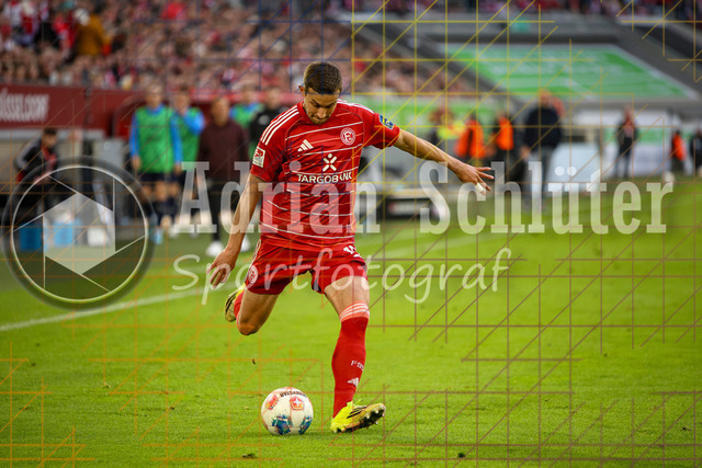 10.04.2026, GER, Fussball, Herren, 2. BL, Saison 2025/2026, Fortuna Düsseldorf - Holstein Kiel | Tim Oberdorf (Fortuna Düsseldorf) in Aktion am Ball, Einzelaktion 