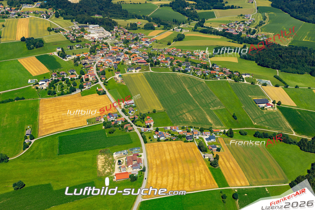 Aktuelles Luftbild von Oberpolling Fürstenstein - Die Luftaufnahme wurde 2022 mittels UL-Flugzeug erstellt ( keine Drohne ) - hochauflösende Kamera-Systeme von  Canon -Beste Qualität - Für grossformatige Ausdrucke geeignet. Die Geschenkidee !