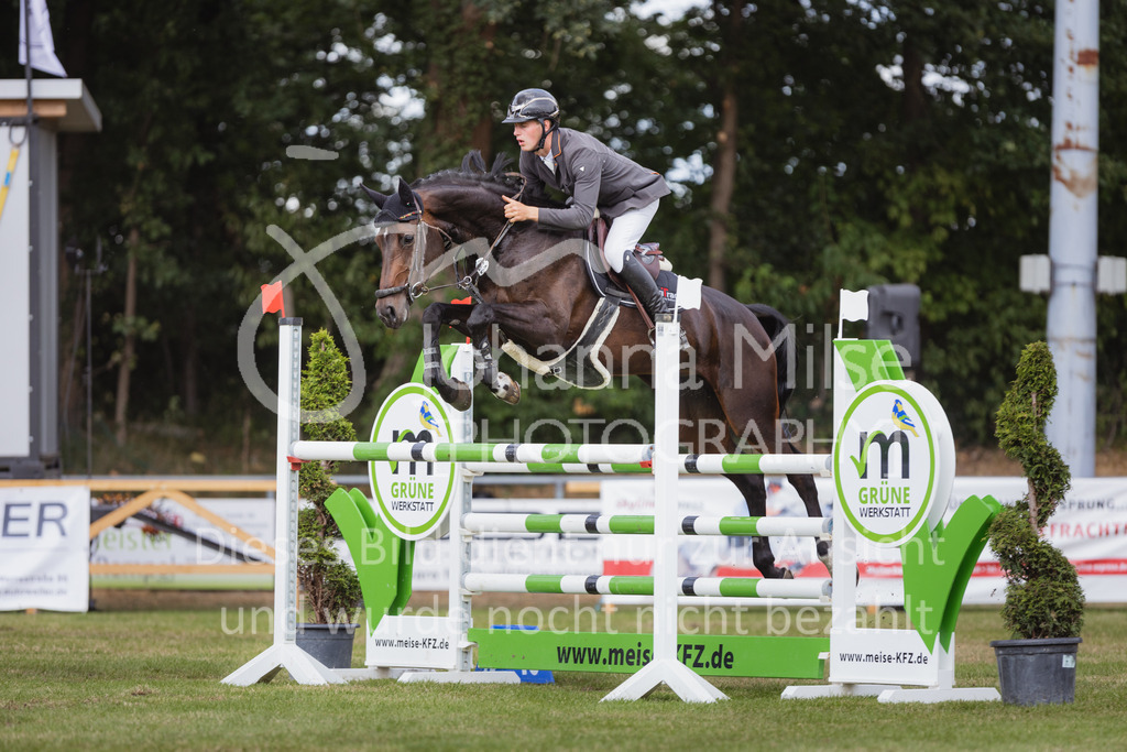 220715_LC_Youngster-M-576 | Deine schönsten Turniermomente als professionelle Fotos! Entdecke hochwertige Pferdesport-Fotografie im Online-Shop. Jetzt Fotos finden & bestellen!