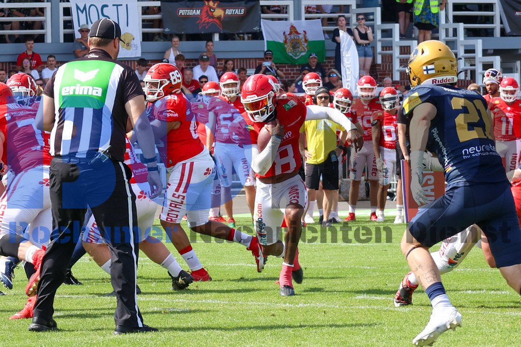 GFL: Potsdam Royals vs. Dresden Monarchs{date} -  | {headline}(Foto: Thomas Sobotzki / BOND) - Realisiert mit Pictrs.com