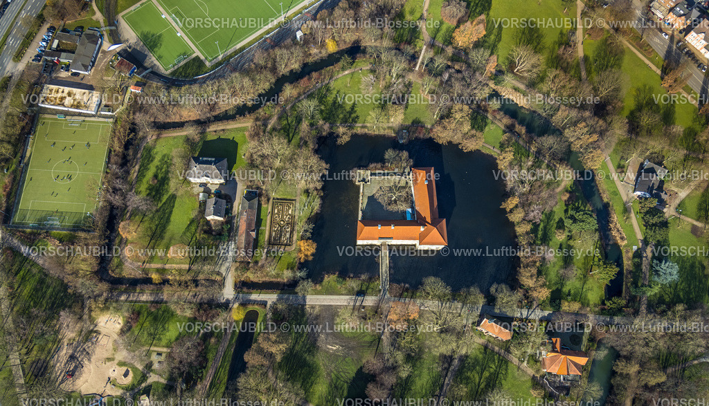 Herne230211946 | Luftbild, Wasserschloss Schloss Strünkede, Stadion am Schloss Strünkede, Baukau, Herne, Ruhrgebiet, Nordrhein-Westfalen, Deutschland