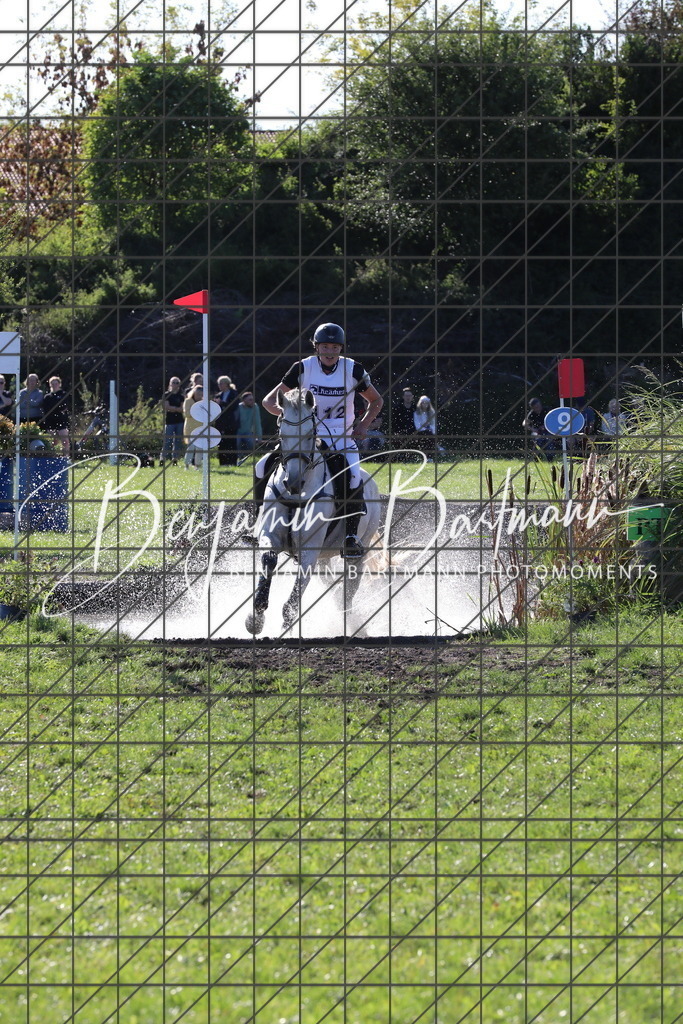 AZ2A1102 | Benjamin Bartmann Photomoments