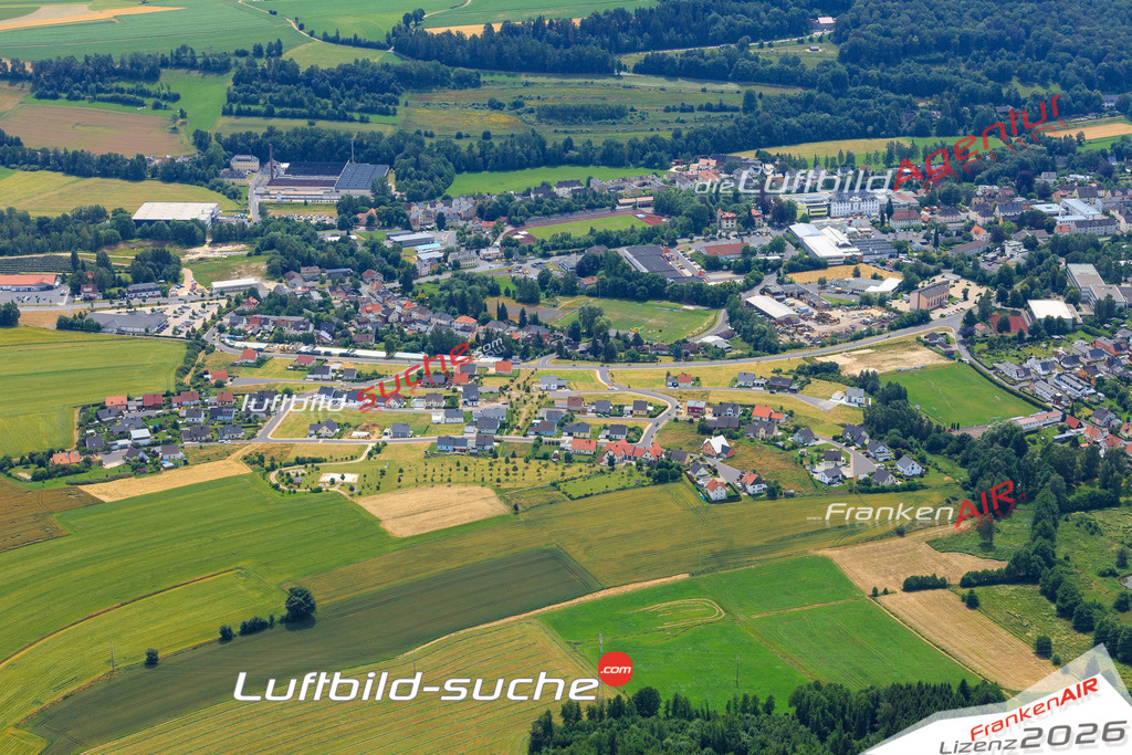Die Luftaufnahme der Stadt Wunsiedel wurde vom UL-Flugzeug heraus erstellt ( keine Drohne )- hohe Auflösung für beste Qualität