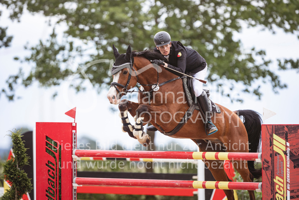 240616_Lemwerder_S1-Springen-628 | Deine schönsten Turniermomente als professionelle Fotos! Entdecke hochwertige Pferdesport-Fotografie im Online-Shop. Jetzt Fotos finden & bestellen!