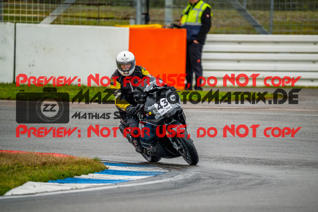 MaZZes_Fotomatrix_20240401_6007705_3093 | Fotograf Mathias Schmid
Sportfotograf,
Eventfotograf,
Hochzeitsfotograf,
Portraitfotograf