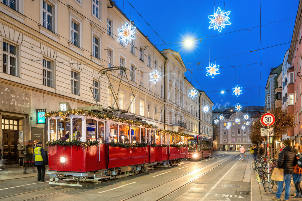 Christkindlbahn | Die Christkindlbahn am weihnachtlichen Marktgraben