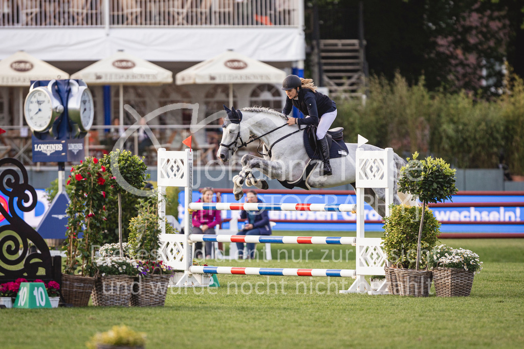 240510_Hamburg_Amateur-Small-362 | Deine schönsten Turniermomente als professionelle Fotos! Entdecke hochwertige Pferdesport-Fotografie im Online-Shop. Jetzt Fotos finden & bestellen!