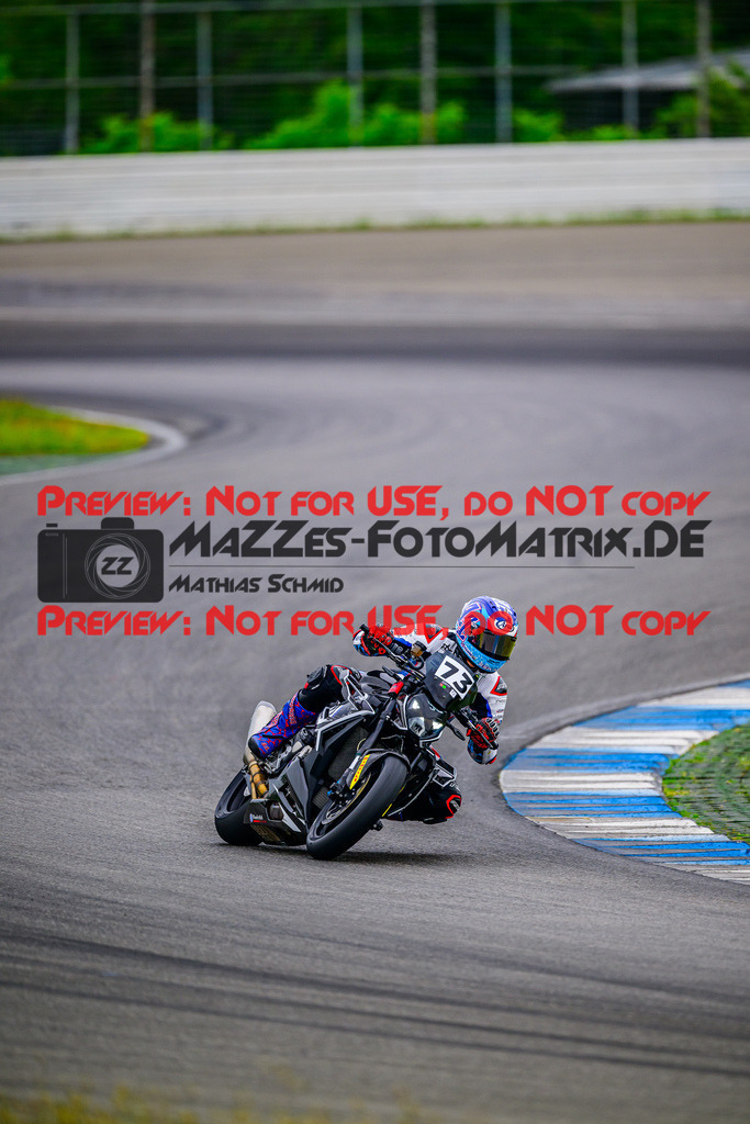 MaZZes_FotoMatrix_240614_6007705_3037 | WEISS