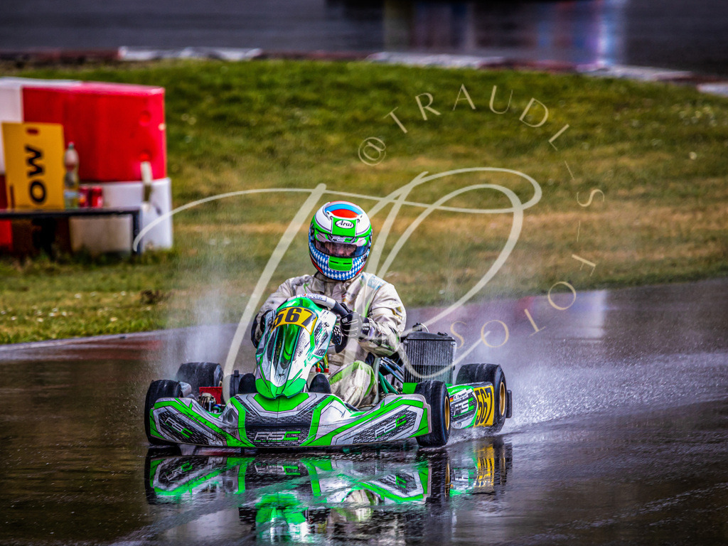 16c7ffaca05a4a19b5d74e1a2548b7ca | traudl_s_fotos