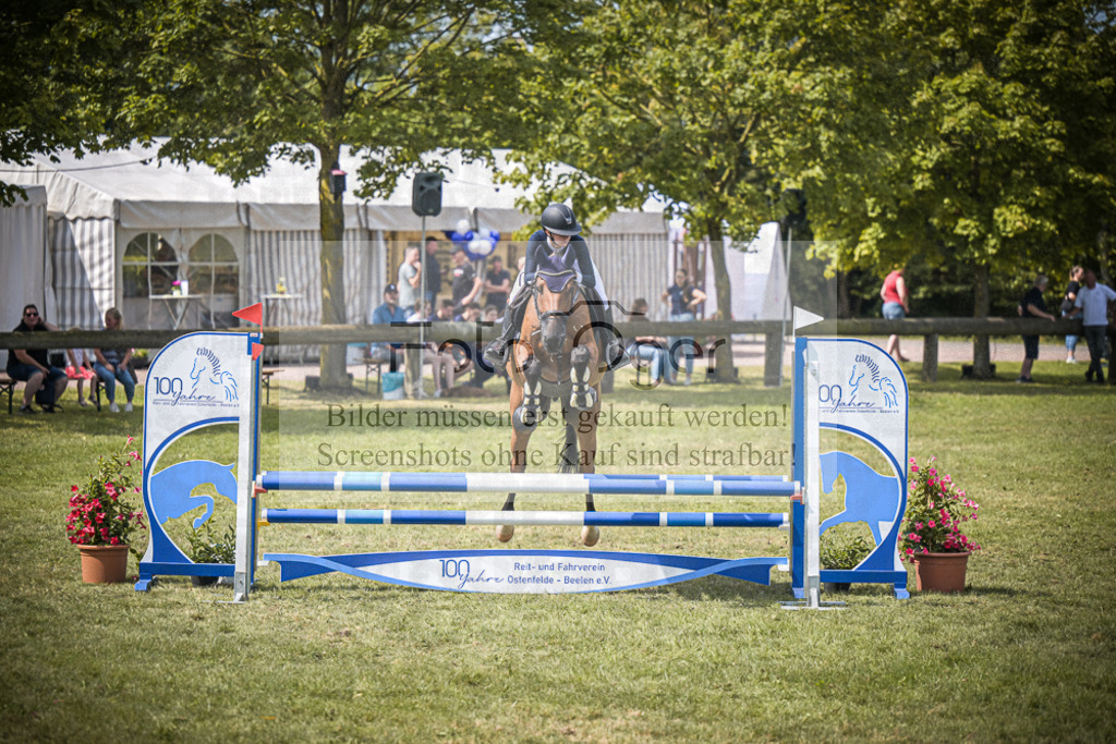 DOS_6192 | Entdecke hochwertige Reitturnierfotos von Foto Oger. Professionell, emotional und authentisch – jetzt Lieblingsmomente im Shop bestellen. - Realisiert mit Pictrs.com