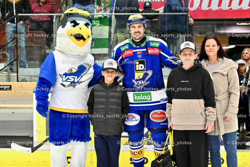 EC IDM Wärmepumpen VSV vs. FTC-TELEKOM JÉGKORONG | Spieler des Abends, #13 Adam Helewka EC VSV, EC IDM Wärmepumpen VSV vs. FTC-TELEKOM JÉGKORONG, EC IDM Wärmepumpen VSV vs. FTC-TELEKOM JÉGKORONG am 19.10.2025 in Villach (Stadthalle Villach), Austria, (Photo by Bernd Stefan)