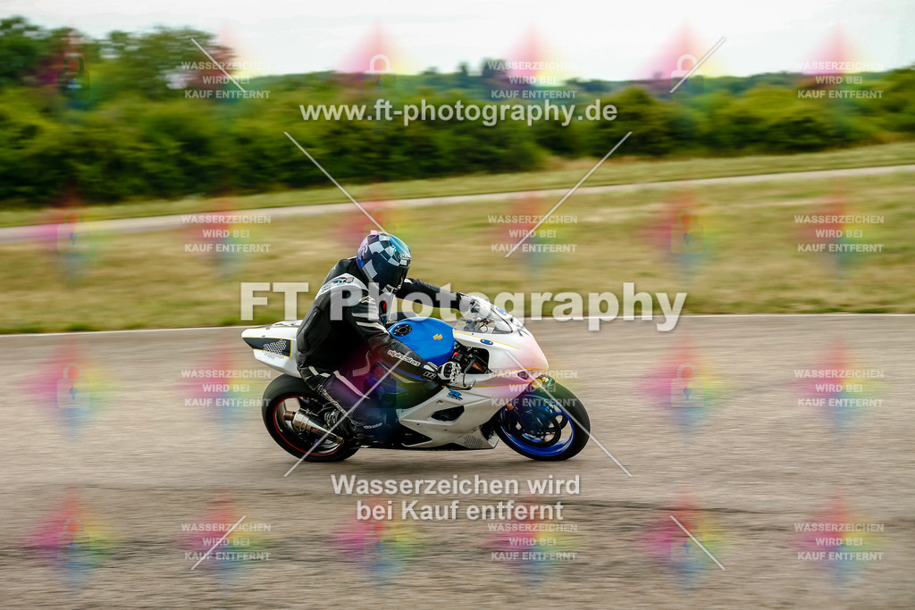 Chambley Juli-1107 | Hier findet Ihr Bilder von Touristenfahrten auf der Nürburgring Nordschleife oder von anderen Veranstaltungen die ich besucht habe. Viel Spass beim Durch Schauen 