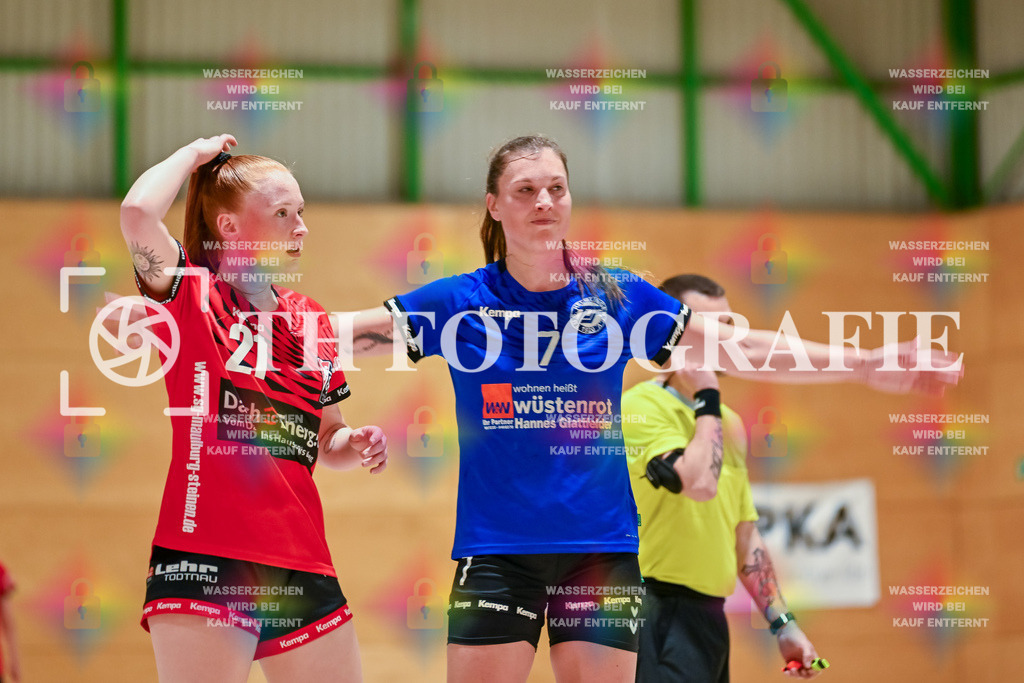 GER, SG Maulburg/Steinen - TuS Helmlingen, Frauen-Handball, Oberliga Suedbaden, 19. Spieltag, Saison 2024/2025, 23.03.2025 | Denise Kahrsch, Geraldine Kimmer (TuS Helmlingen, #7)GER, SG Maulburg/Steinen - TuS Helmlingen, Frauen-Handball, Oberliga Suedbaden, 19. Spieltag, Saison 2024/2025, 23.03.2025Foto: TH Fotografie/Thomas Hess